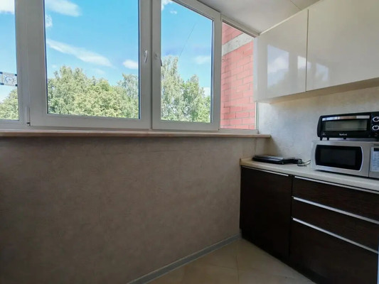 Продам трехкомнатную (3-комн.) квартиру, Лебедева ул, 31А, Йошкар-Ола г
