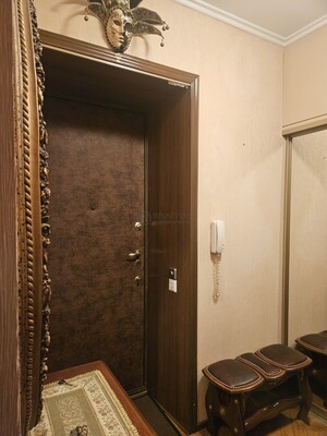 Продам трехкомнатную (3-комн.) квартиру, Ленинский пр-кт, 71, Москва г