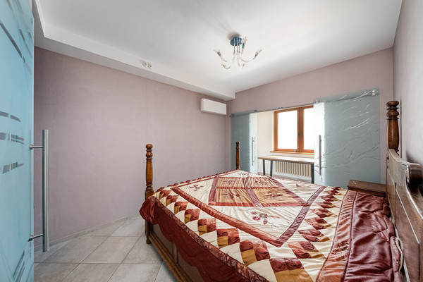 Продам двухкомнатную (2-комн.) квартиру, Хорошёвское ш, 12к1, Москва г