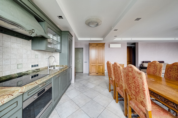 Продам двухкомнатную (2-комн.) квартиру, Хорошёвское ш, 12к1, Москва г