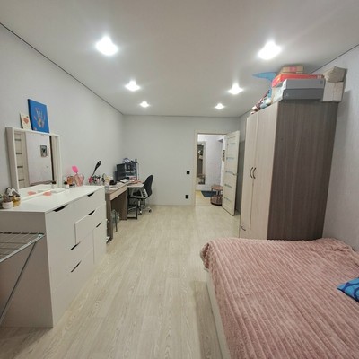 Продам трехкомнатную (3-комн.) квартиру, Санаторская ул, 12, Тайцы гп