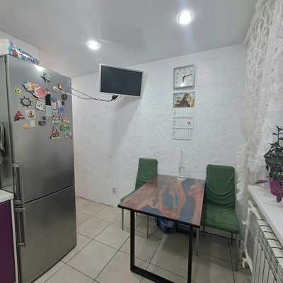 Продам трехкомнатную (3-комн.) квартиру, Санаторская ул, 12, Тайцы гп