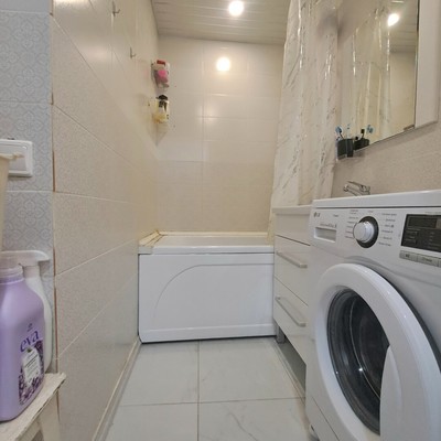 Продам трехкомнатную (3-комн.) квартиру, Санаторская ул, 12, Тайцы гп