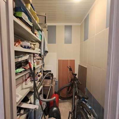 Продам трехкомнатную (3-комн.) квартиру, Санаторская ул, 12, Тайцы гп