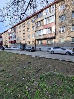 Продам трехкомнатную (3-комн.) квартиру, Вокзальная ул, 72, Южно-Сахалинск г