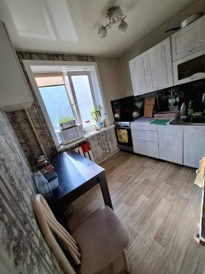 Продам трехкомнатную (3-комн.) квартиру, Вокзальная ул, 72, Южно-Сахалинск г
