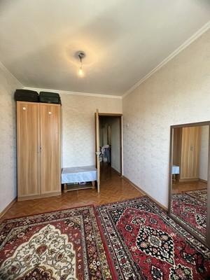 Продам двухкомнатную (2-комн.) квартиру, Чехова ул, 7, Южно-Сахалинск г