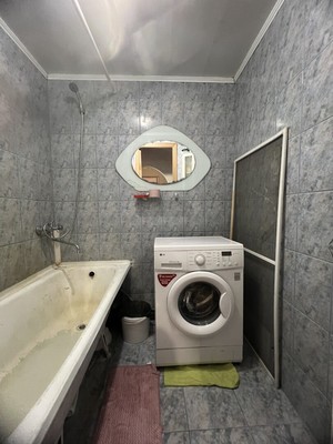 Продам двухкомнатную (2-комн.) квартиру, Чехова ул, 7, Южно-Сахалинск г