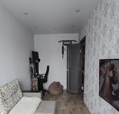 Продам двухкомнатную (2-комн.) квартиру, Есенина ул, 3, Южно-Сахалинск г