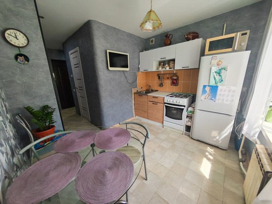 Продам однокомнатную (1-комн.) квартиру, Комсомольская ул, 82, Комсомольск-на-Амуре г