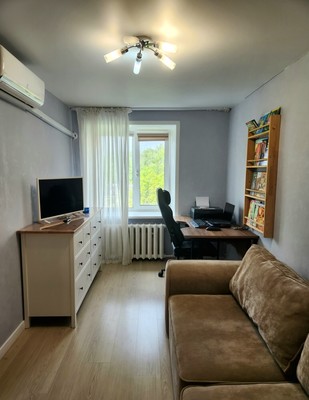 Продам двухкомнатную (2-комн.) квартиру, Автозаводская ул, 37, Пермь г
