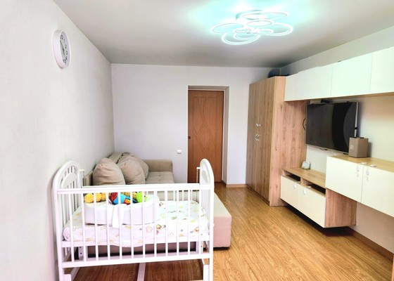Продам двухкомнатную (2-комн.) квартиру, Автозаводская ул, 37, Пермь г