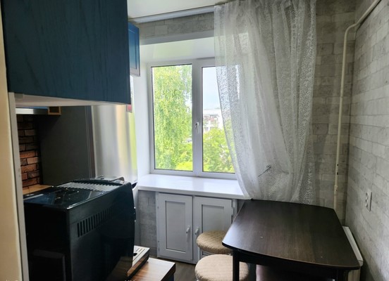 Продам двухкомнатную (2-комн.) квартиру, Автозаводская ул, 37, Пермь г