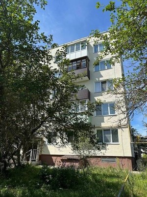 Продам многокомнатную квартиру, Школьная ул, 6, Линда (Линдовский с/с) с