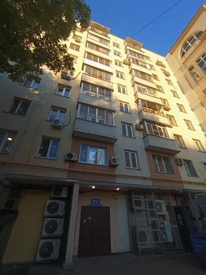Продам двухкомнатную (2-комн.) квартиру, Дмитровка Б. ул, 58/2, Москва г
