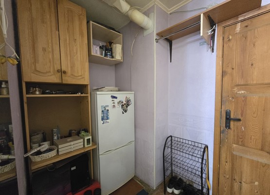 Продам комнату в 12-комн. квартире, Ударников пр-кт, 38Ак1, Санкт-Петербург г