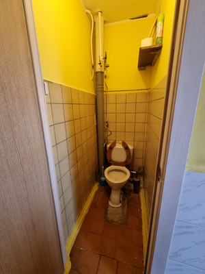 Продам комнату в 12-комн. квартире, Ударников пр-кт, 38Ак1, Санкт-Петербург г