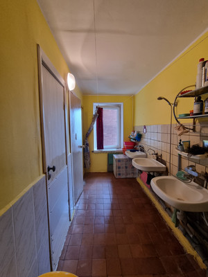 Продам комнату в 12-комн. квартире, Ударников пр-кт, 38Ак1, Санкт-Петербург г