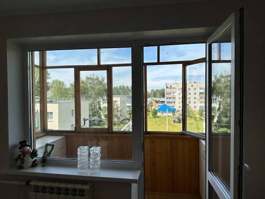 Продам многокомнатную квартиру, Школьная ул, 6, Линда (Линдовский с/с) с