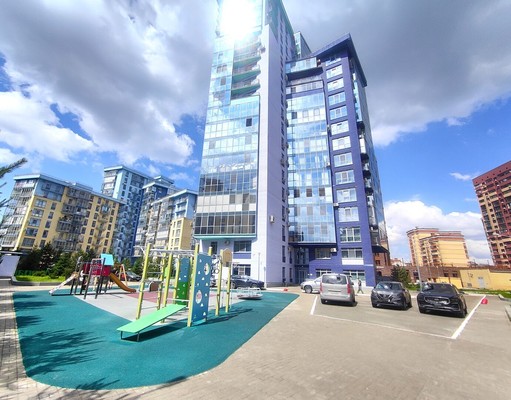 Продам трехкомнатную (3-комн.) квартиру, Дубравная ул, 28б, Казань г