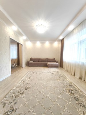 Продам трехкомнатную (3-комн.) квартиру, Дубравная ул, 28б, Казань г