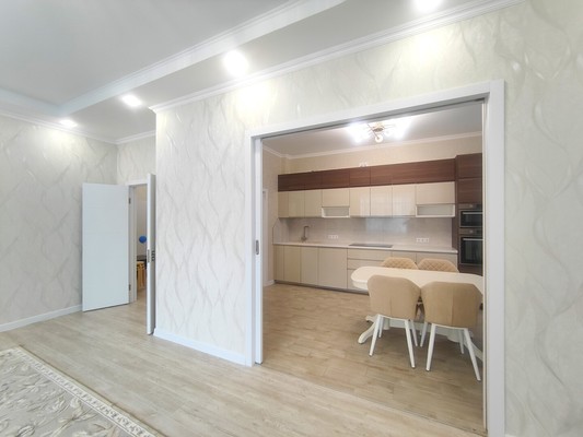 Продам трехкомнатную (3-комн.) квартиру, Дубравная ул, 28б, Казань г