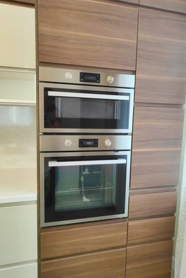 Продам трехкомнатную (3-комн.) квартиру, Дубравная ул, 28б, Казань г