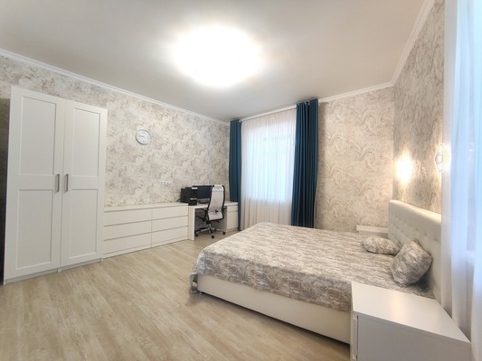 Продам трехкомнатную (3-комн.) квартиру, Дубравная ул, 28б, Казань г