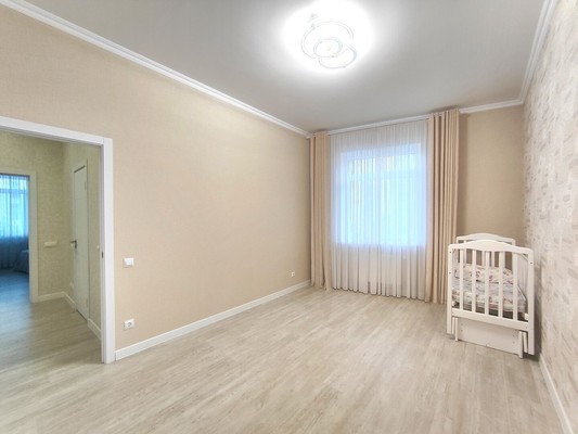 Продам трехкомнатную (3-комн.) квартиру, Дубравная ул, 28б, Казань г