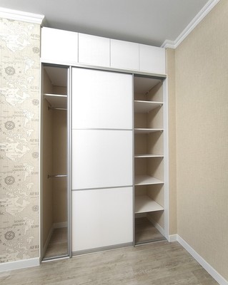 Продам трехкомнатную (3-комн.) квартиру, Дубравная ул, 28б, Казань г