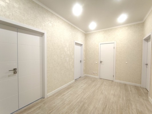 Продам трехкомнатную (3-комн.) квартиру, Дубравная ул, 28б, Казань г