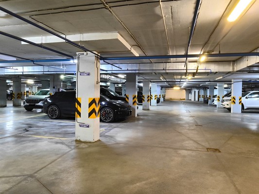 Продам трехкомнатную (3-комн.) квартиру, Дубравная ул, 28б, Казань г