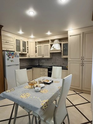 Продам трехкомнатную (3-комн.) квартиру, Псковская ул, 25, Великий Новгород г