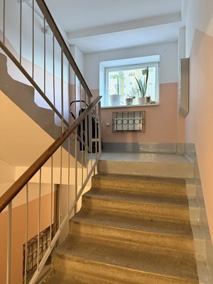 Продам трехкомнатную (3-комн.) квартиру, Псковская ул, 25, Великий Новгород г