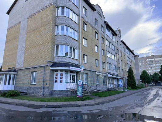 Продам трехкомнатную (3-комн.) квартиру, Псковская ул, 25, Великий Новгород г