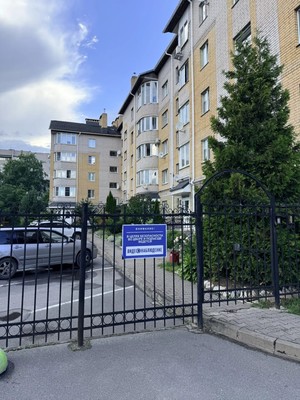 Продам трехкомнатную (3-комн.) квартиру, Псковская ул, 25, Великий Новгород г