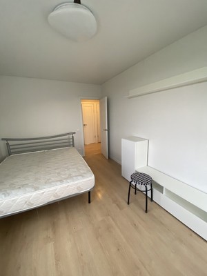 Продам двухкомнатную (2-комн.) квартиру, Славы пр-кт, 24, Санкт-Петербург г