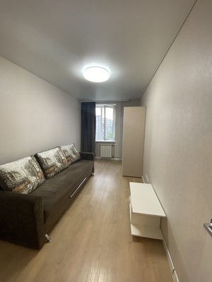 Продам двухкомнатную (2-комн.) квартиру, Славы пр-кт, 24, Санкт-Петербург г