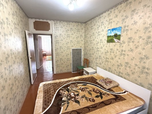 Продам трехкомнатную (3-комн.) квартиру, Повстанческая ул, 5, Казань г