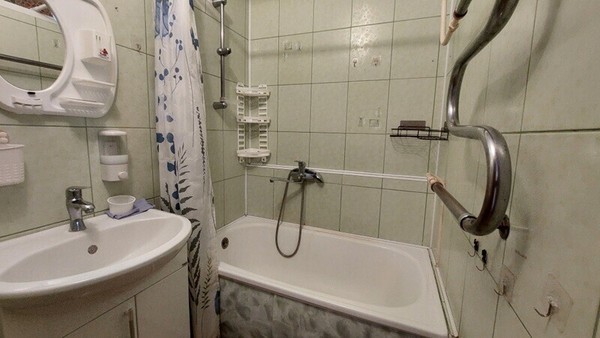 Продам двухкомнатную (2-комн.) квартиру, Зур Урам ул, 11, Казань г