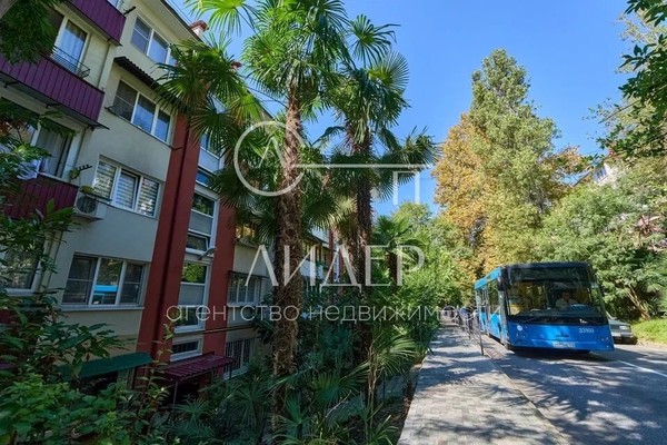 Продам трехкомнатную (3-комн.) квартиру, Бытха (Хостинский р-н) ул, 53, Сочи г