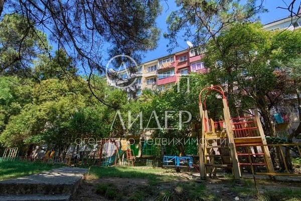 Продам трехкомнатную (3-комн.) квартиру, Бытха (Хостинский р-н) ул, 53, Сочи г