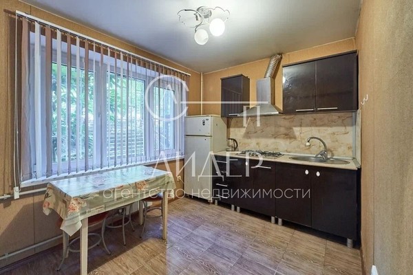 Продам трехкомнатную (3-комн.) квартиру, Бытха (Хостинский р-н) ул, 53, Сочи г
