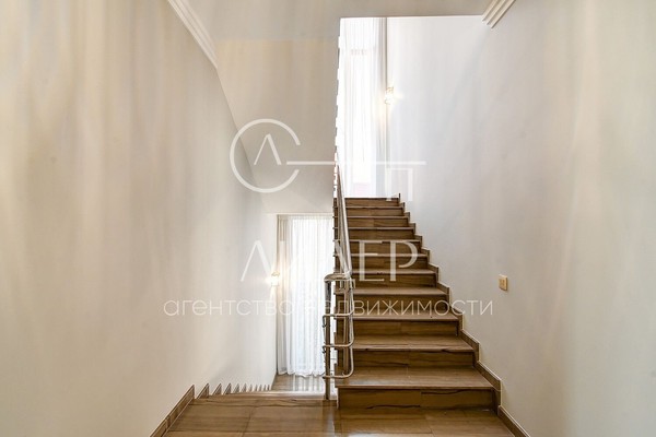 Продам коттедж, Курортный (Хостинский р-н) пр-кт, 81/2, Сочи г, 0 км от города