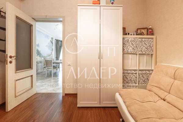 Продам трехкомнатную (3-комн.) квартиру, Депутатская (Хостинский р-н) ул, 9, Сочи г