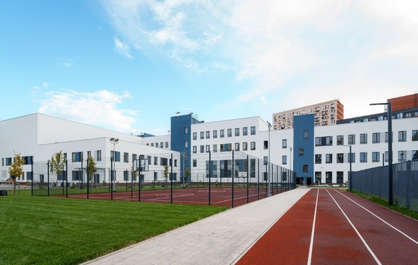 Продам трехкомнатную (3-комн.) квартиру, Новомосковская ул, 1к4, Москва г