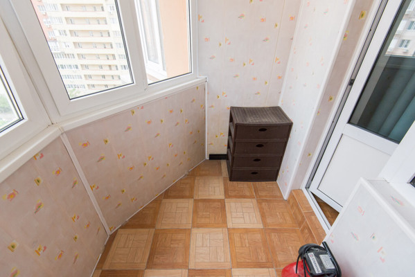 Продам трехкомнатную (3-комн.) квартиру, Стабильная ул, 17к1, Ростов-на-Дону г