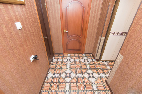 Продам трехкомнатную (3-комн.) квартиру, Стабильная ул, 17к1, Ростов-на-Дону г