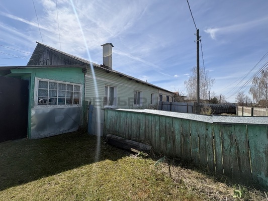 Продам трехкомнатную (3-комн.) квартиру, Центральная ул, 19, Дворцы с