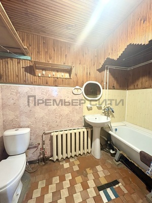 Продам трехкомнатную (3-комн.) квартиру, Центральная ул, 19, Дворцы с